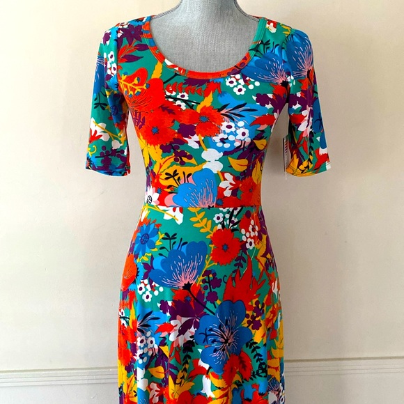 LuLaRoe ❤️“ANA”💙 FIT-AND-FLIRT MAXI DRESS SIZE EXTRA SMALL 🌟NWT🌟 - Picture 2 of 13